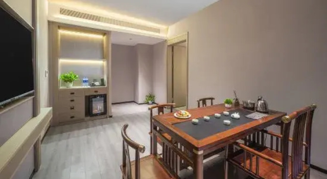 Люкс Executive Zhonglian Lizhi Hotel (Wenzhou Longwan JinhaiLake Branch)