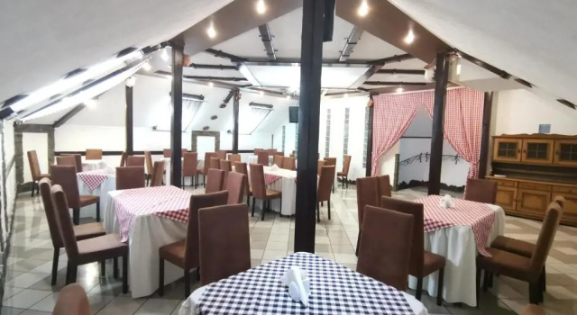 Three Aces, Prenota Hotel  