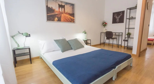 Sweet 2 Bedrooms Home in Milan Center, Book Hotel Milan Lombardy