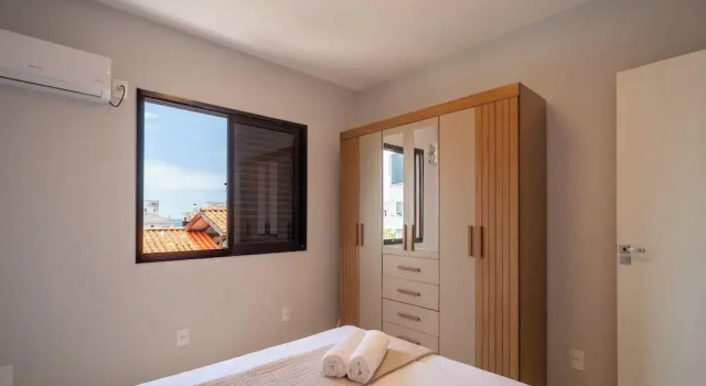Апартаменты Apt w/ Balcony Steps From the Beach - Ids0501