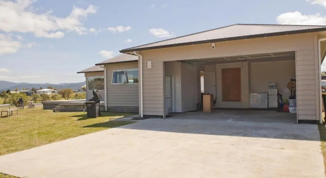 Views on Matarangi - Matarangi Holiday Home