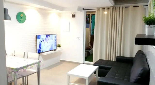 Apartment With 2 Bedrooms in Maspalomas, With Furnished Terrace and Wifi Near the Beach, Забронировать Апартаменты/квартира Отели Плайя дель Инглес с бассейном, рядом с Экуменический храм Эль-Сальвадор, Бассейн