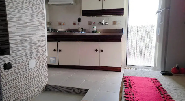 Коттедж 2 Bed Flat - Sleeps 4 - Parking - Wifi