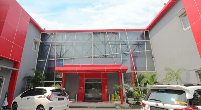 Airy Terminal Tirtonadi MT Haryono 80 Solo