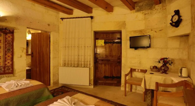 Safran Cave Hotel
