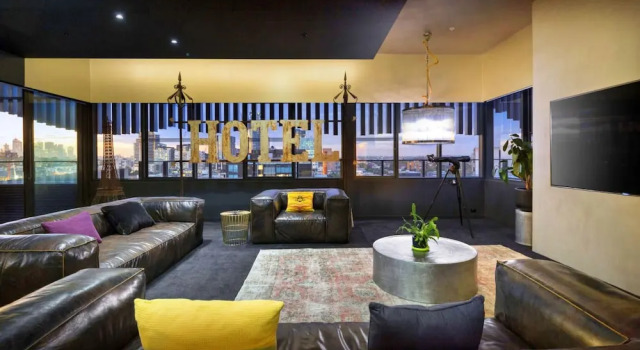 The Birdcage Luxury 4BDR Penthouse, Varaa Hotelli South Yarra 