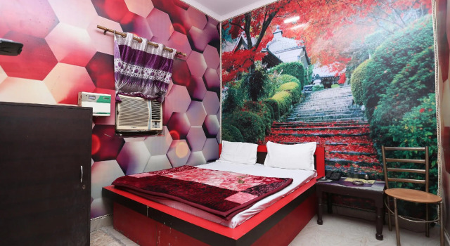Hotel 999 by OYO Rooms, Забронировать Отель Фаридабад штат Харьяна