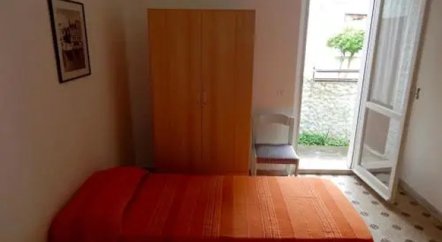 M131 - Marcelli, villetta con giardino a 150 metri dal mare, Rezervovat Hotel Marcelli 