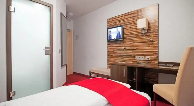 HIB Hotel in Baesweiler, Забронировать Отель Басвайлер Северный Рейн-Вестфалия