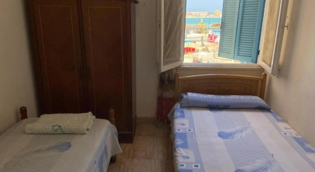 Lovely 4 bed vacation apartment with sea view, Prenota Appartamento Hotel a North Coast con parcheggio, Parcheggio
