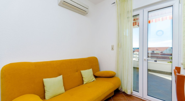 Apartments Palm tree, Забронировать Апартаменты/квартира Трогир Ciovo Island, рядом с Пляж Бочичи
