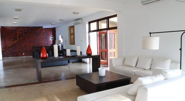 8 Plus Villa