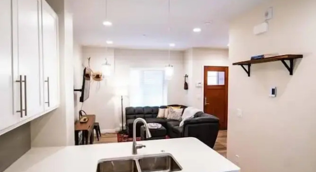 Апартаменты The Snowberry Sanctuary Lakefront Georgetown