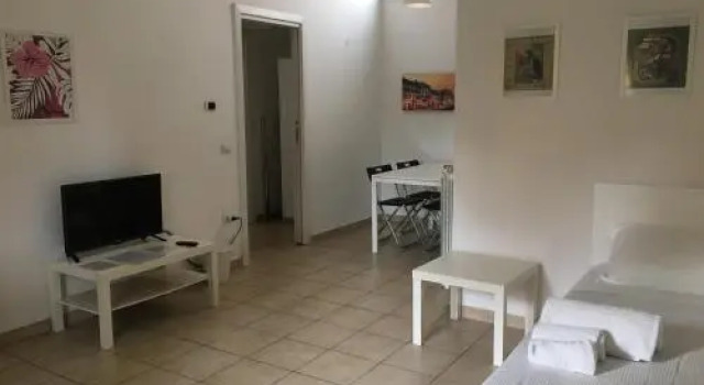 Appartamenti Leonardo, Book Hotel Hotels in Rho with Parking, Parking