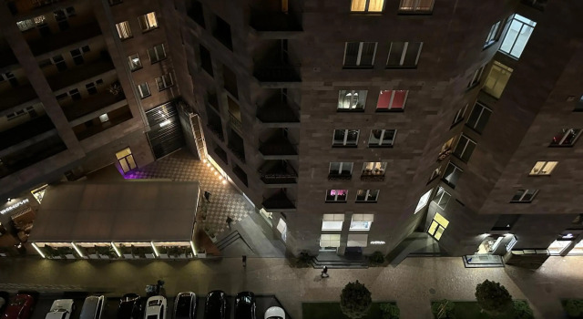 Northern Avenue, 1 bedroom Modern, Renovated apartment HH999