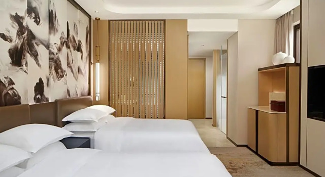 Номер Premier Sheraton Yunfu Xinxing Hotel