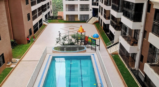 Luxurious 4-bedroom Apartment With Pool Access in Lavington, Réserver Appartement Hôtels à Nairobi avec parking, Parking