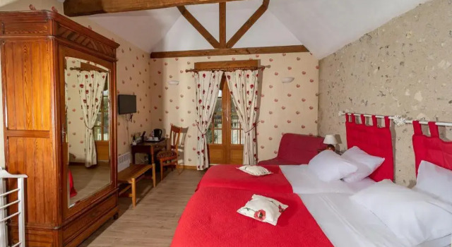 Четырёхместный номер Standard Auberge Le Colombien - Hôtel et Restaurant