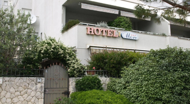 Hotel More