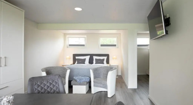 Bungalow Neuwarft, Wohnung 2