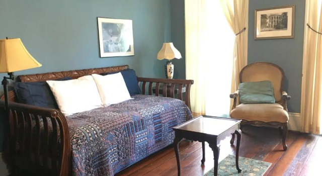 Номер Standard Garden District B&B