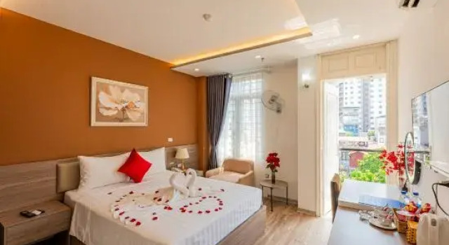 Moon Hotel 2 Do Quang