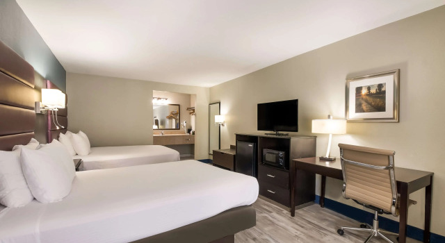 Четырёхместный люкс Best Western Inn Winchester