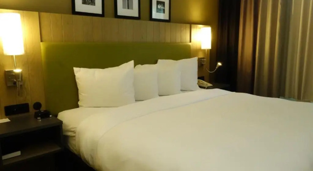 Двухместный люкс c 1 комнатой Country Inn & Suites by Radisson, Burlington (Elon), NC