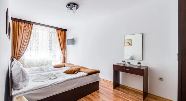 Студия с балконом I love Varna Apartments