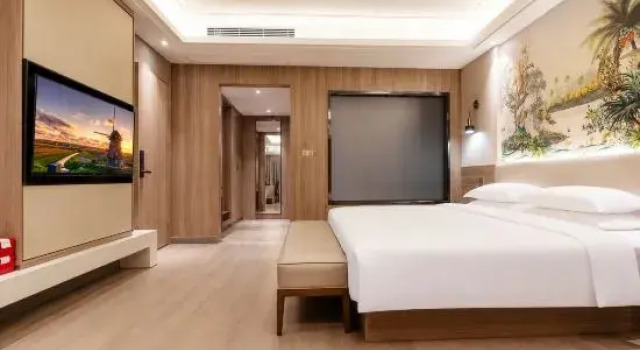 Люкс с 2 комнатами с балконом Zhenshan Hotel Resort (Zhaoqing Sihui Zhenshan Tourism Resort Area)