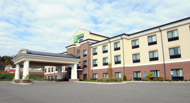 Holiday Inn Express & Suites Cambridge by IHG