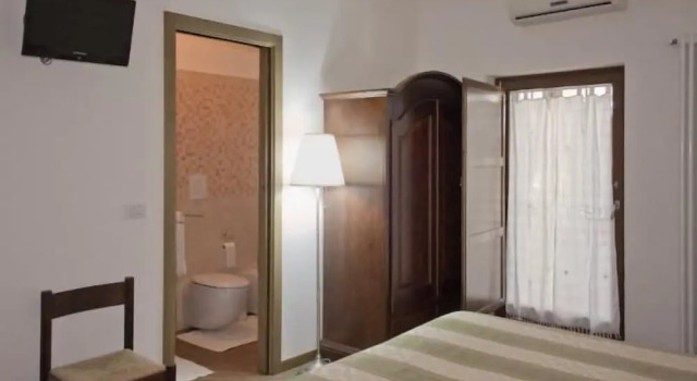 Трёхместный номер Classic с балконом Grotta Cilicia B&B