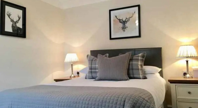 Glenmoriston Arms Hotel, Забронировать Отель  