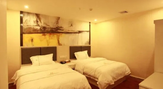 Люкс Deluxe Huigang Boutique Hotel (Guangzhou North Railway Station Huaguoshan Park Subway Station)