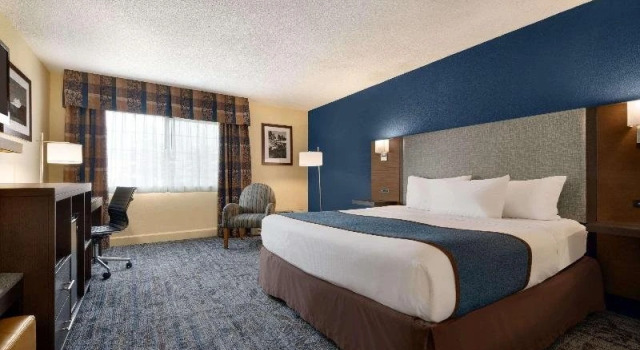 Ramada Spokane Airport And Indoor Waterpark, Prenota Hotel Spokane Spokane Metropolitan Area