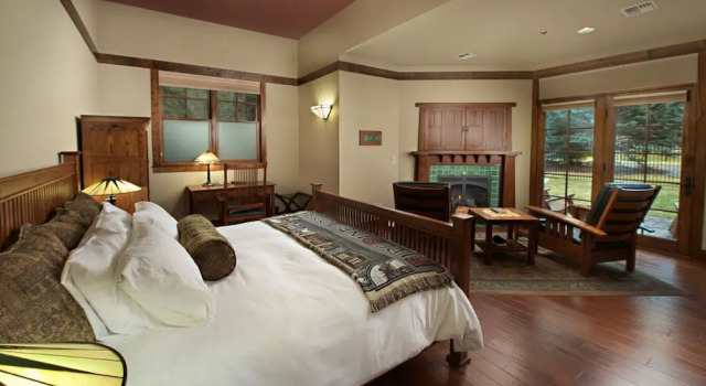 Suite FivePine Lodge