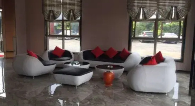 7 Days Hotel (Dongguan Qishi Center), Boek Hotel Hotels in Guangdong met parkeren, Parkeren