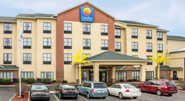Comfort Inn And Suites Kent, Book Hotel Kent Ohio