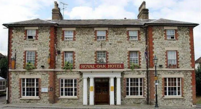 The Royal Oak Hotel, Забронировать Отель Севенокс Kent Downs