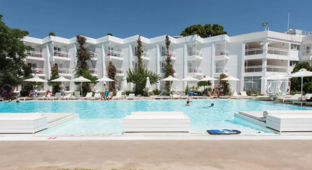Номер Standard Marathon Beach Resort