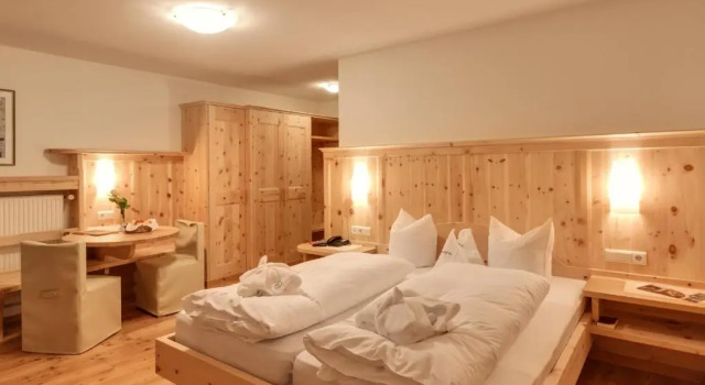 Номер Superior Hotel Jonathan