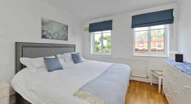 Апартаменты 3 Bedroom Apartment, Earls Court