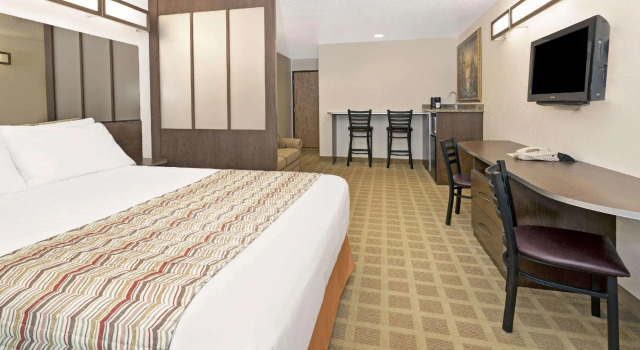 Двухместный люкс студия Microtel Inn & Suites Cheyenne