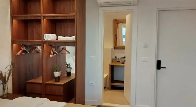 Luxury studio near the beach, Rezerwuj Hotel Hotele w Durres County z parkingiem, Parking