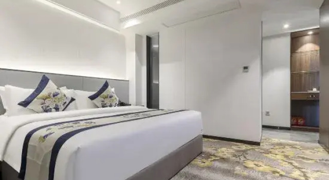 Люкс Deluxe Green Oriental Hotel (Xiaogan East Railway Station)