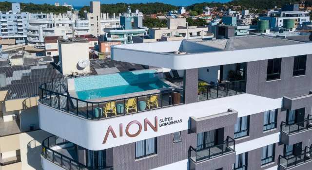 AION suítes 204 - Compacto e luxuoso Loft - Rooftop com piscina e academia - À poucos passos da praia
