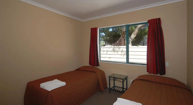 Discovery Motor Lodge, Rezerwuj Hotel Hotele w Auckland Region z parkingiem, Parking