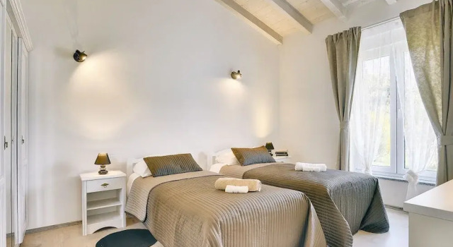 Modern Villa in Pula With Garden, Reserva ahora Villa Hoteles en Pula con aparcamiento, Aparcamiento