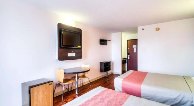 Четырёхместный номер Standard Motel 6-Lansing, IL - Chicago South