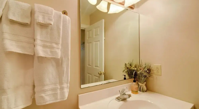 Апартаменты Sun, Sand & Smiles! Ocean Isle Apt w/ Balcony